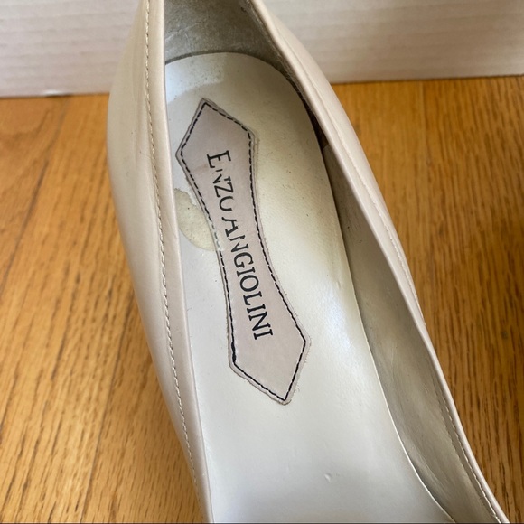 Enzo Angiolini || EA Flexo; Toe Buckle; Leather Kitten Heels; Size 6 1/2M - Picture 7 of 17